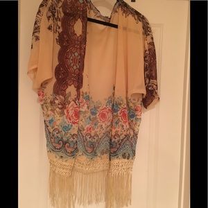Bohemian fringe kimono ✌🏼